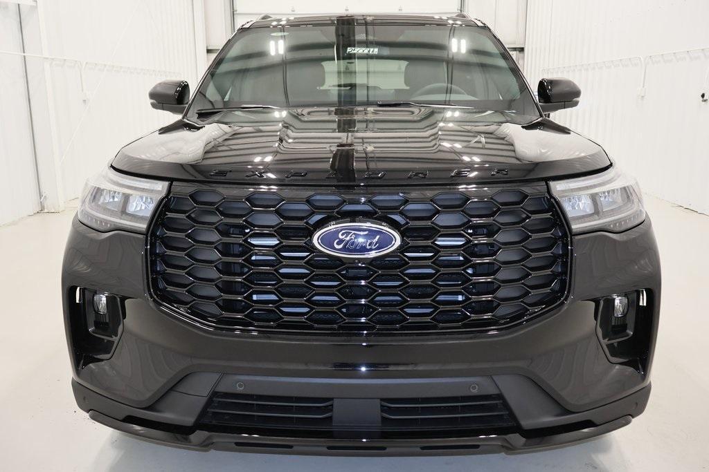 new 2025 Ford Explorer car, priced at $49,740