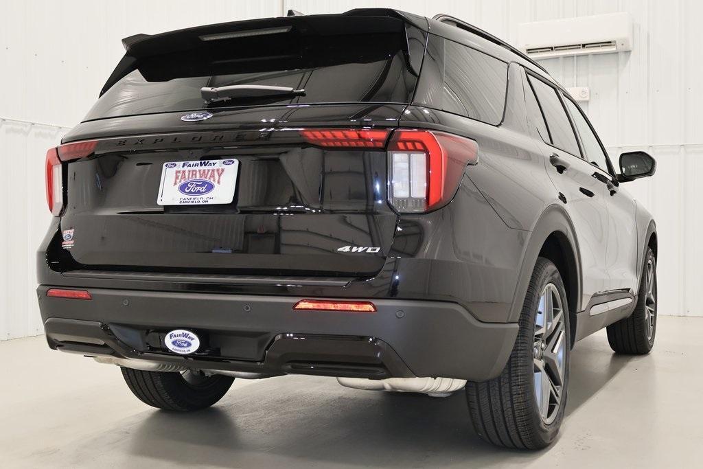 new 2025 Ford Explorer car, priced at $49,740