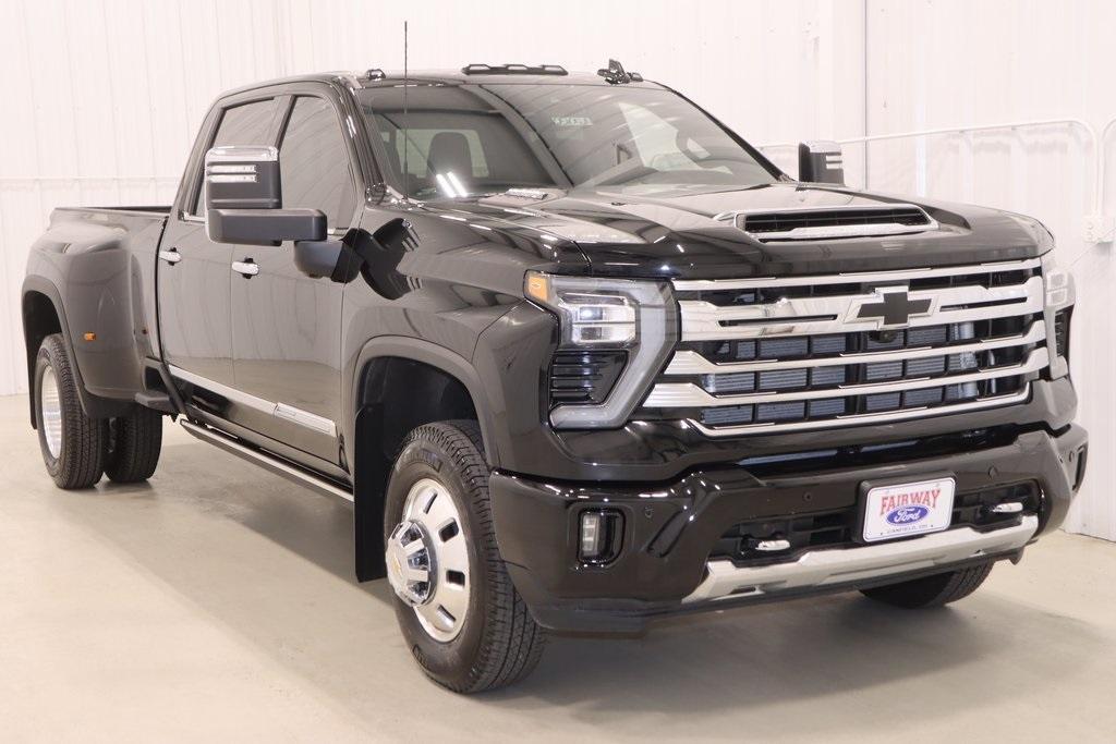 used 2025 Chevrolet Silverado 3500 car, priced at $79,000