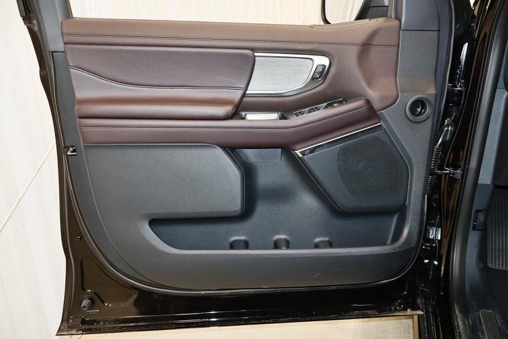 new 2025 Ford Expedition car, priced at $89,405