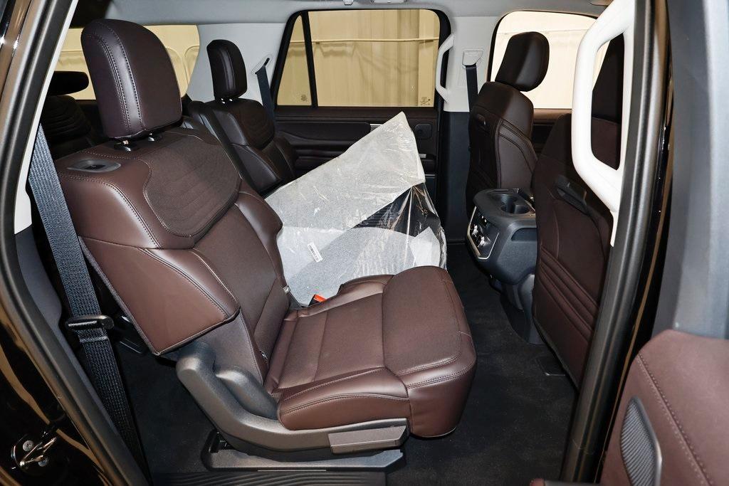 new 2025 Ford Expedition car, priced at $89,405