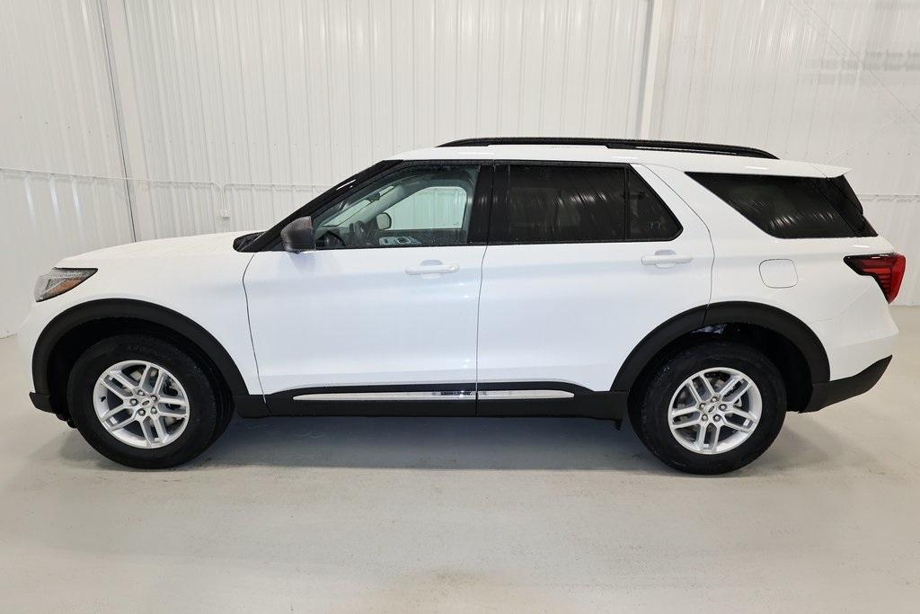 new 2025 Ford Explorer car, priced at $40,405