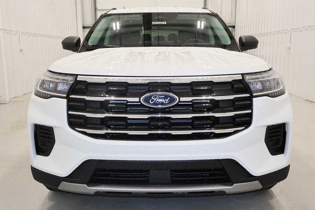 new 2025 Ford Explorer car, priced at $40,405