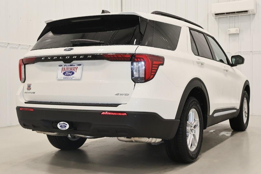 new 2025 Ford Explorer car, priced at $40,405