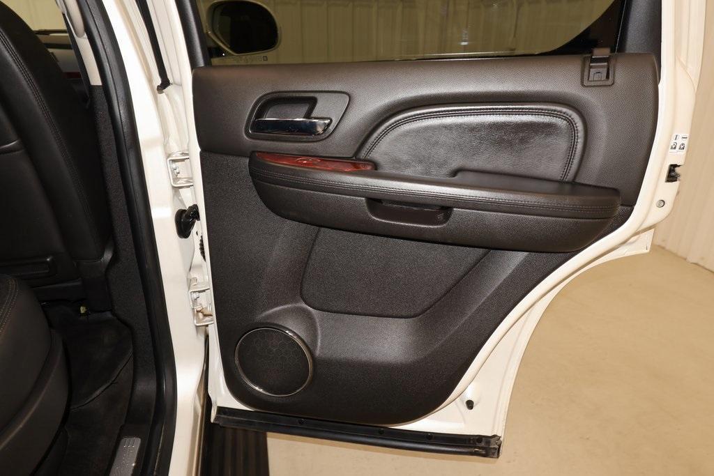 used 2013 Cadillac Escalade Hybrid car, priced at $15,000