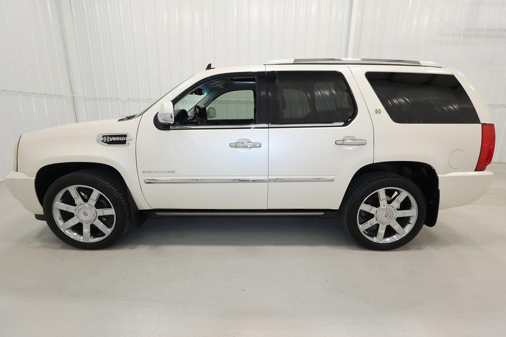 used 2013 Cadillac Escalade Hybrid car, priced at $15,000