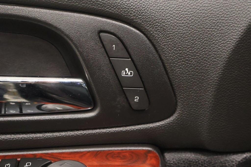 used 2013 Cadillac Escalade Hybrid car, priced at $15,000