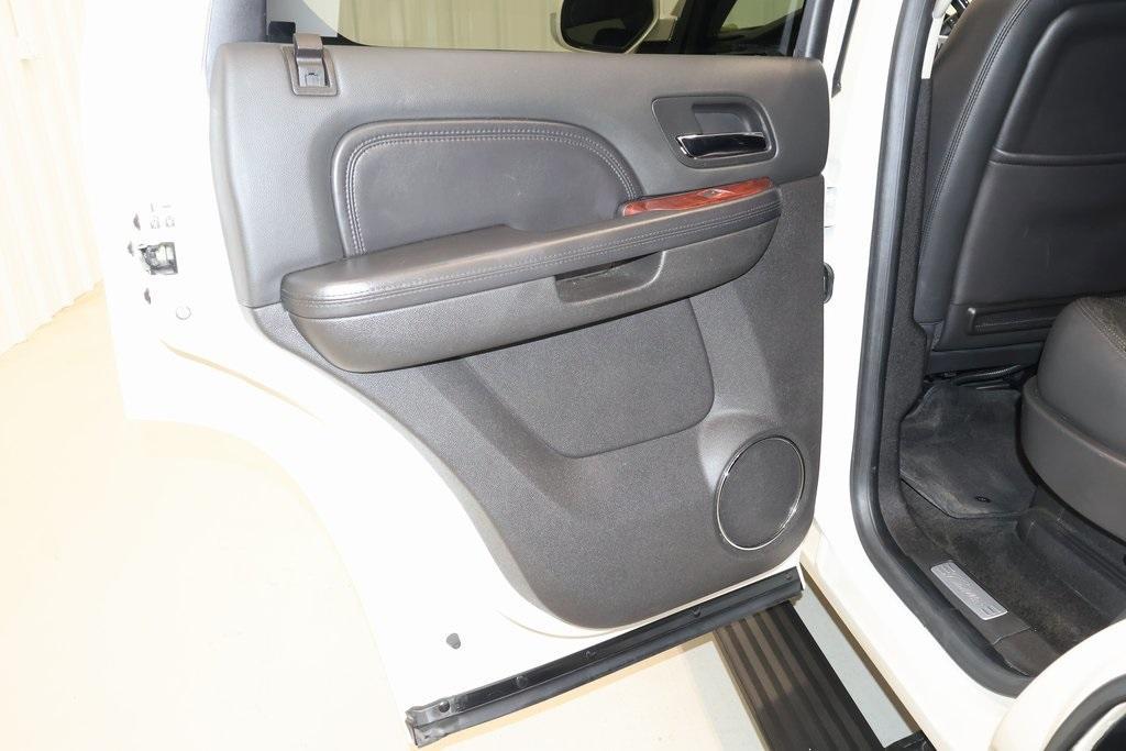 used 2013 Cadillac Escalade Hybrid car, priced at $15,000