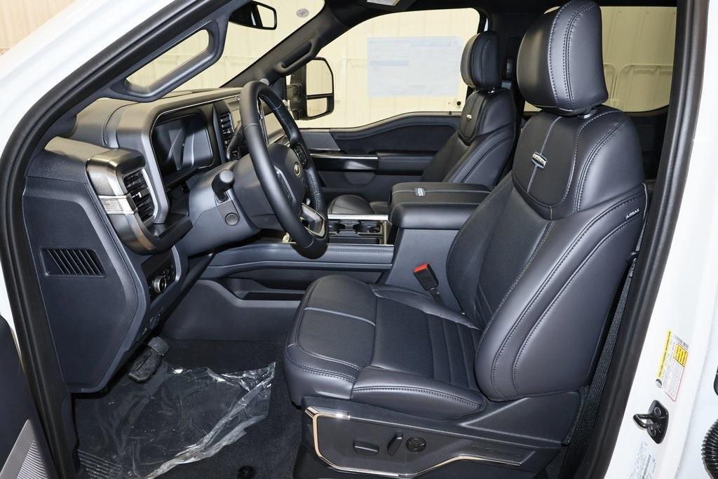 new 2025 Ford F-450 car, priced at $104,180