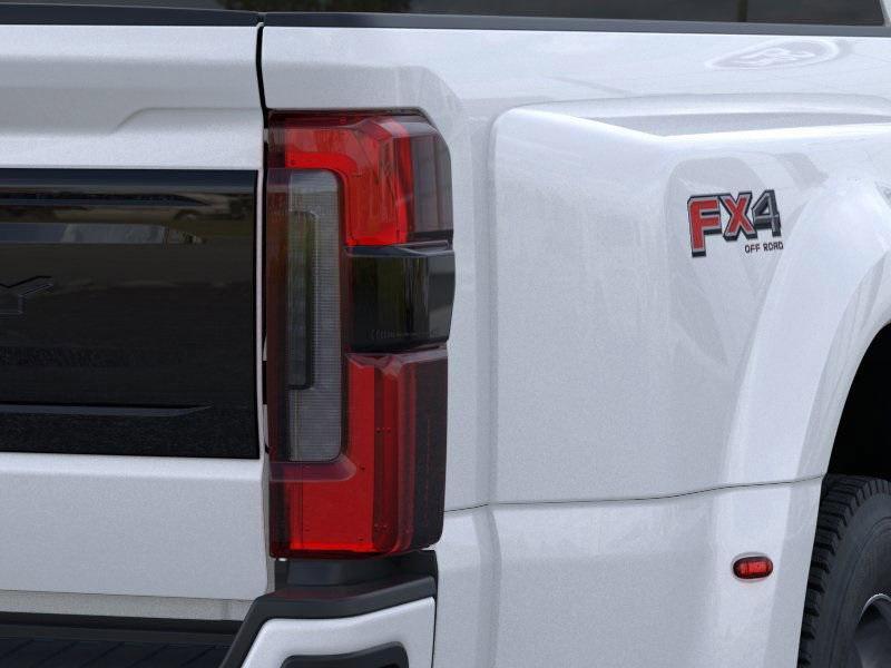 new 2025 Ford F-450 car, priced at $104,180