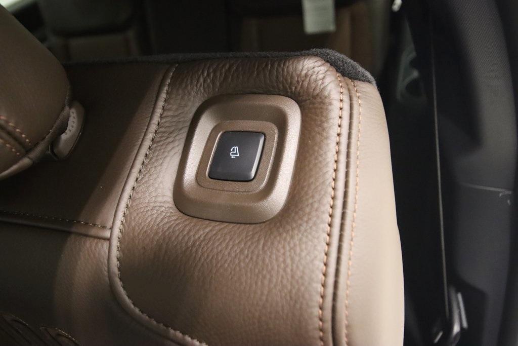 new 2025 Ford Expedition car, priced at $84,750