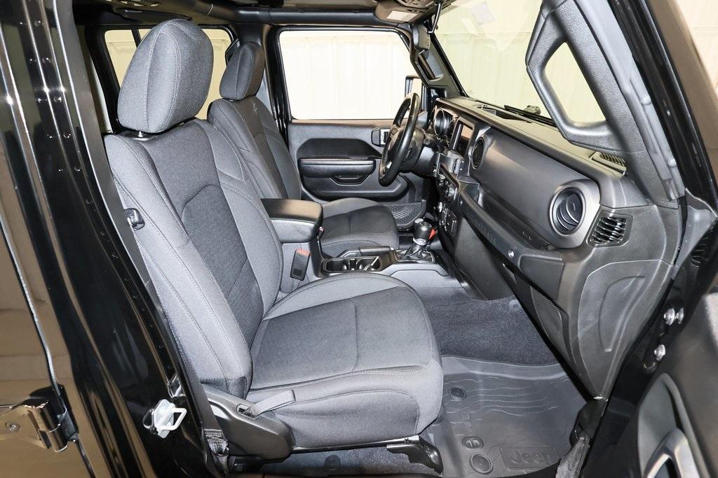 used 2022 Jeep Wrangler Unlimited car, priced at $31,000