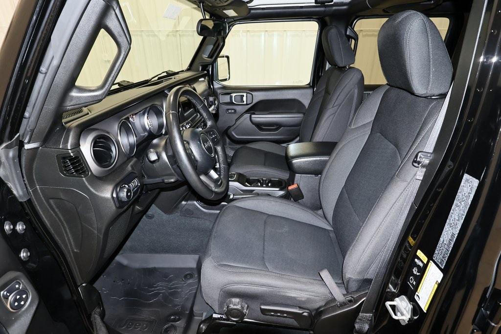 used 2022 Jeep Wrangler Unlimited car, priced at $31,000