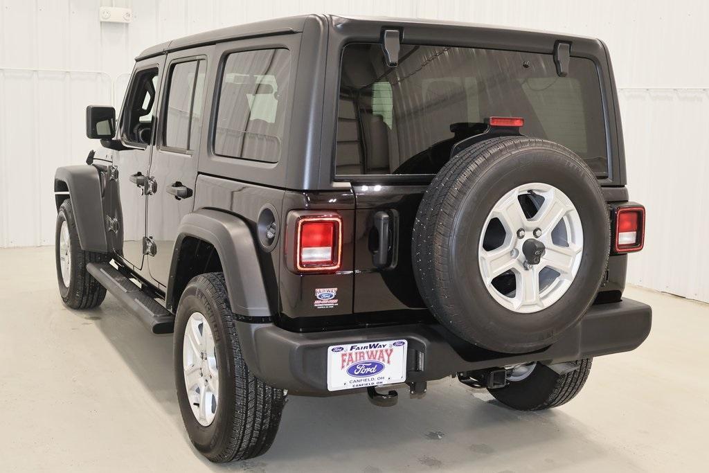 used 2022 Jeep Wrangler Unlimited car, priced at $31,000