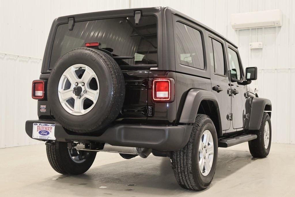 used 2022 Jeep Wrangler Unlimited car, priced at $31,000