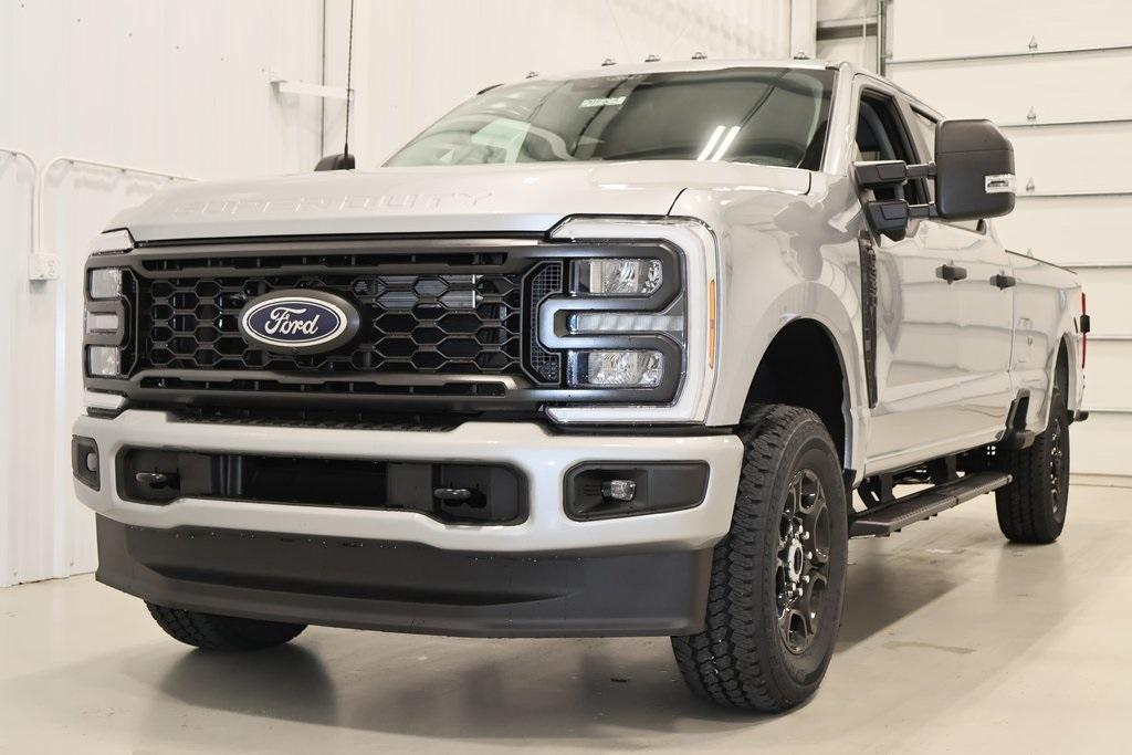 new 2024 Ford F-350 car, priced at $58,160