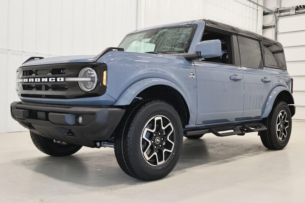 new 2024 Ford Bronco car, priced at $50,115