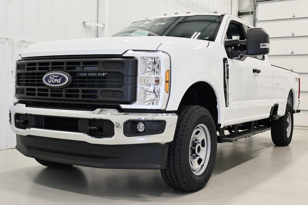 new 2024 Ford F-350 car, priced at $51,260