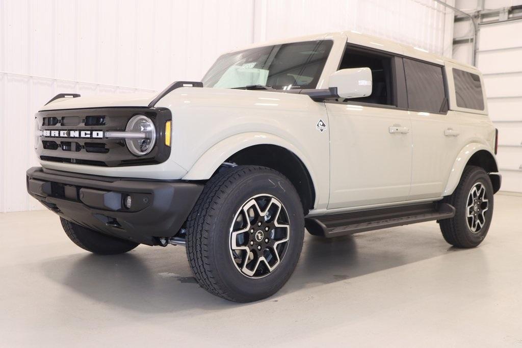 new 2025 Ford Bronco car, priced at $53,995