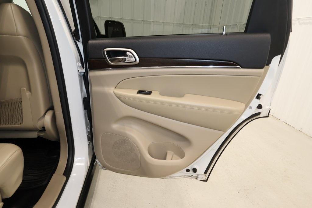 used 2014 Jeep Grand Cherokee car, priced at $11,500