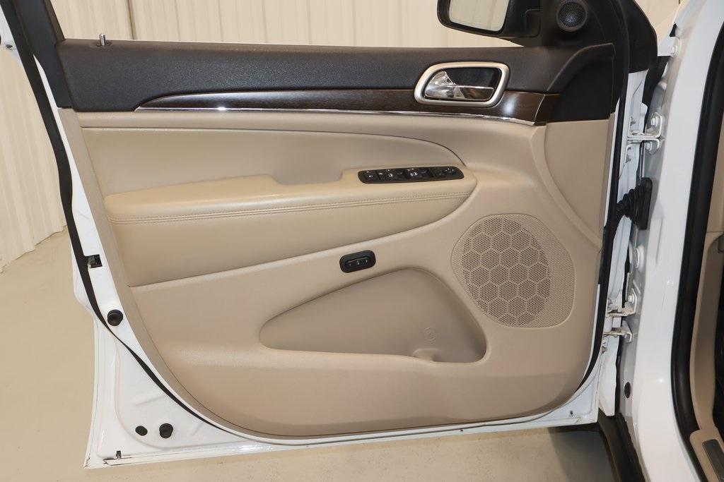 used 2014 Jeep Grand Cherokee car, priced at $11,500