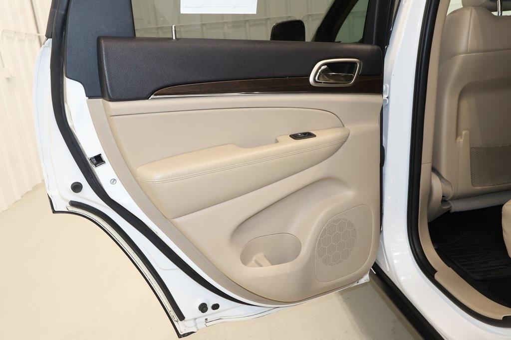 used 2014 Jeep Grand Cherokee car, priced at $11,500