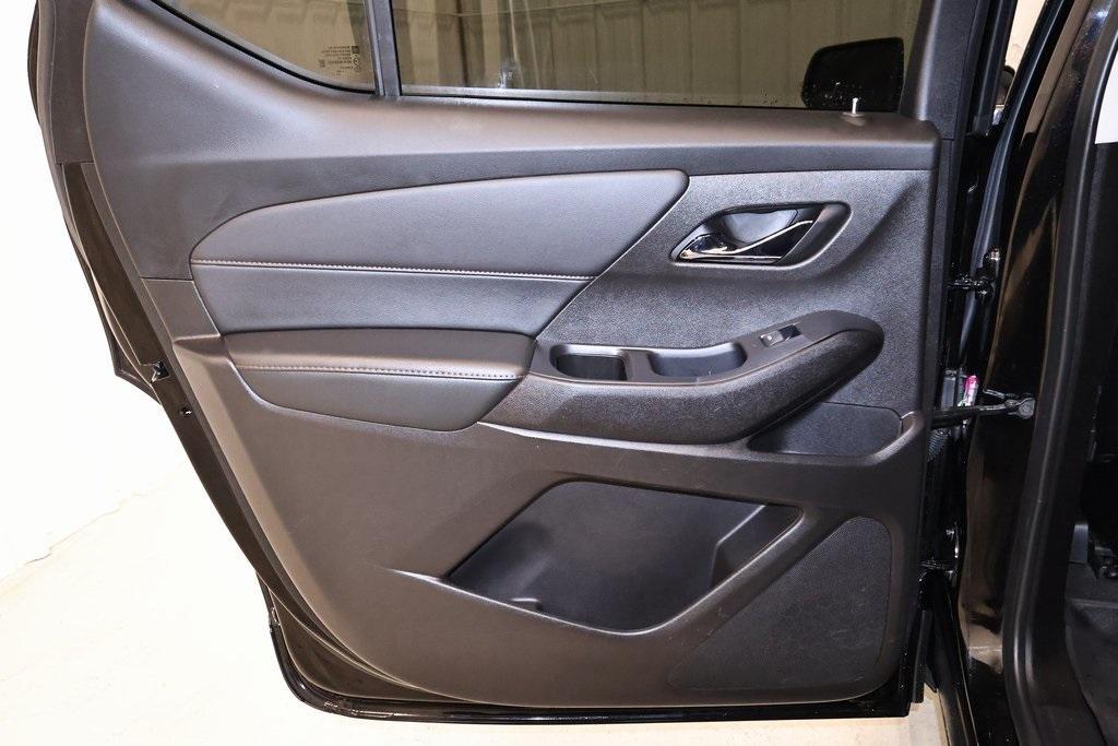 used 2021 Chevrolet Traverse car, priced at $25,500