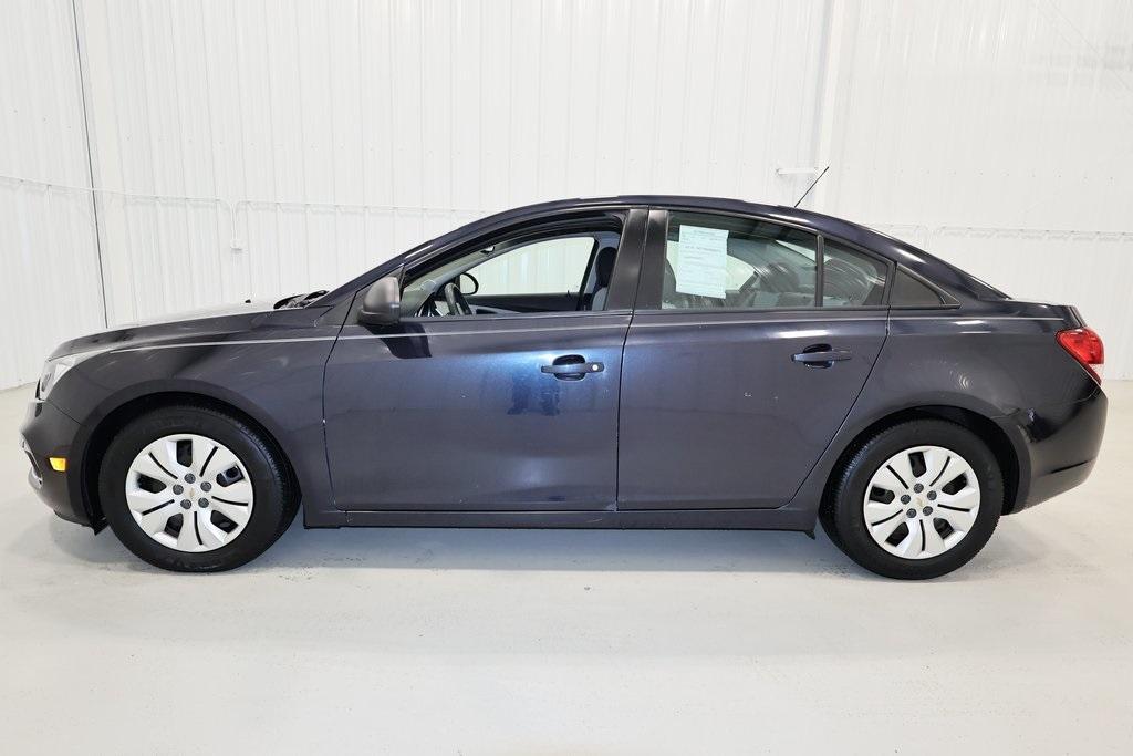 used 2015 Chevrolet Cruze car, priced at $9,000