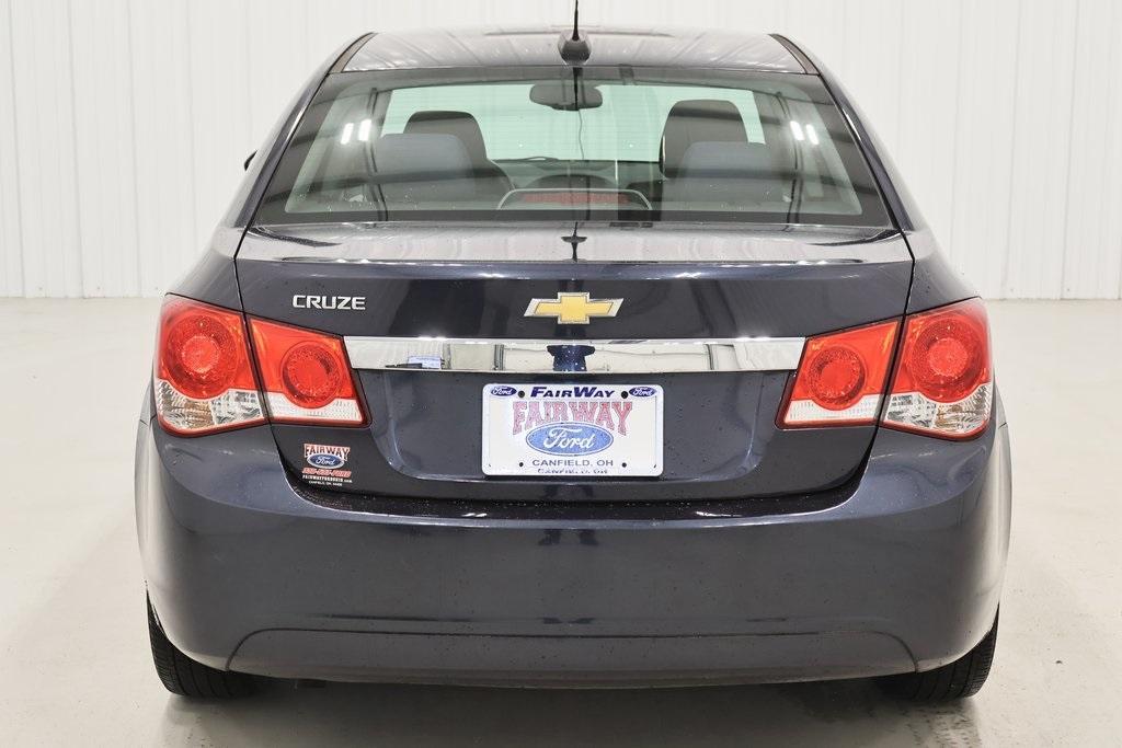 used 2015 Chevrolet Cruze car, priced at $9,000