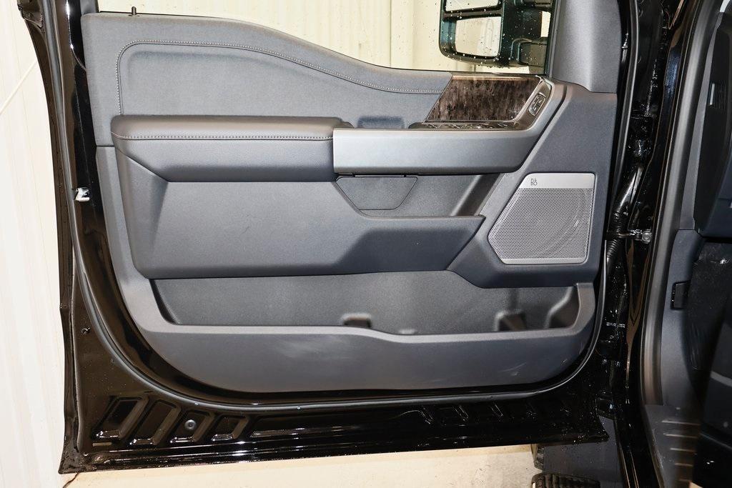 new 2025 Ford F-450 car, priced at $94,570