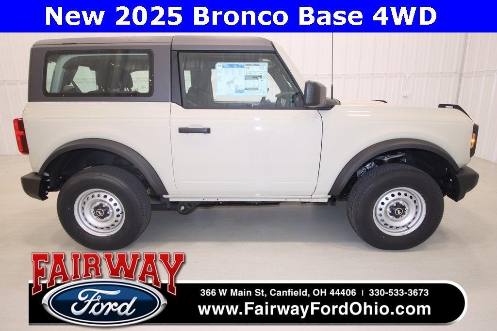 new 2025 Ford Bronco car, priced at $39,885