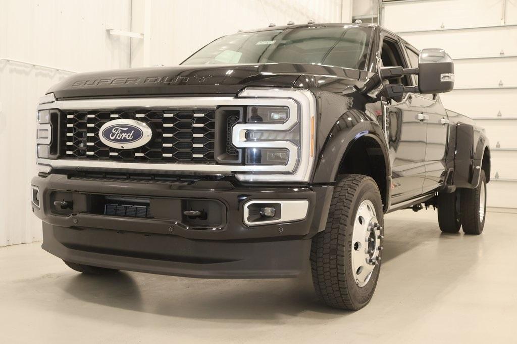 new 2025 Ford F-450 car, priced at $106,750