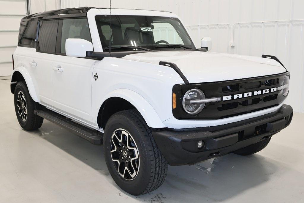 new 2024 Ford Bronco car, priced at $48,785