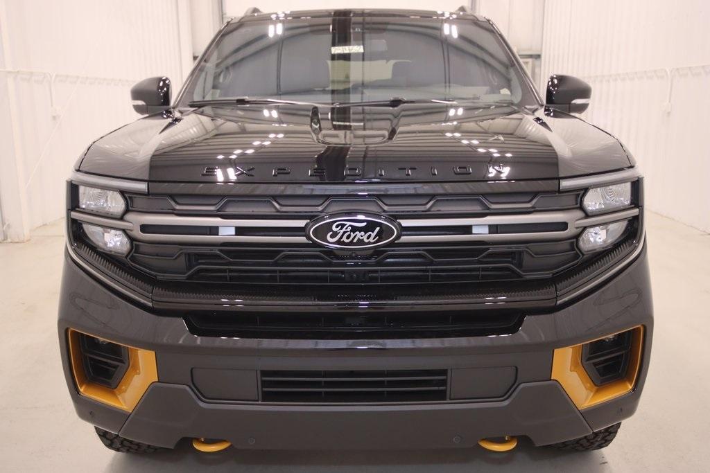 new 2025 Ford Expedition car, priced at $82,040
