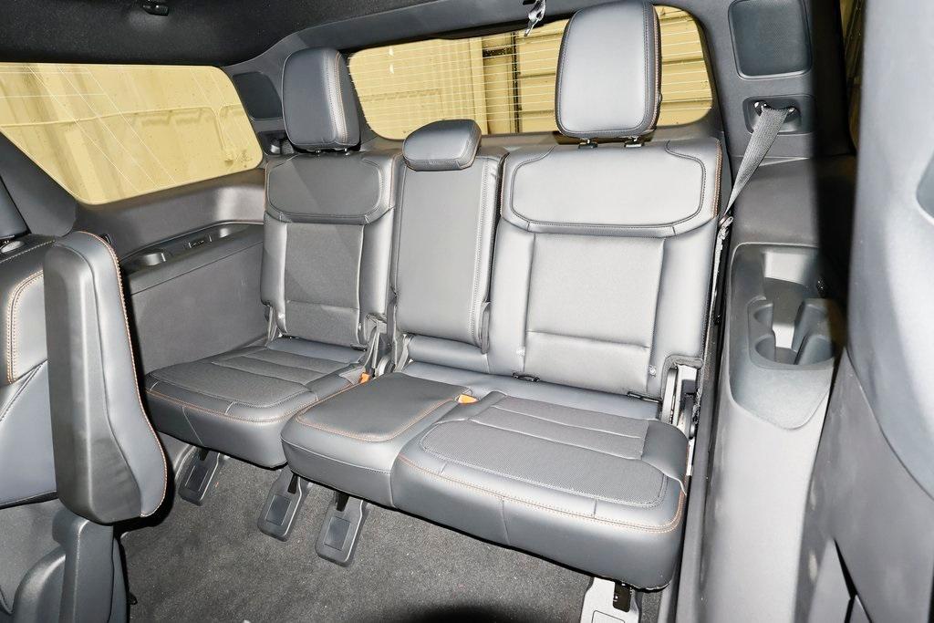 new 2025 Ford Expedition car, priced at $82,040