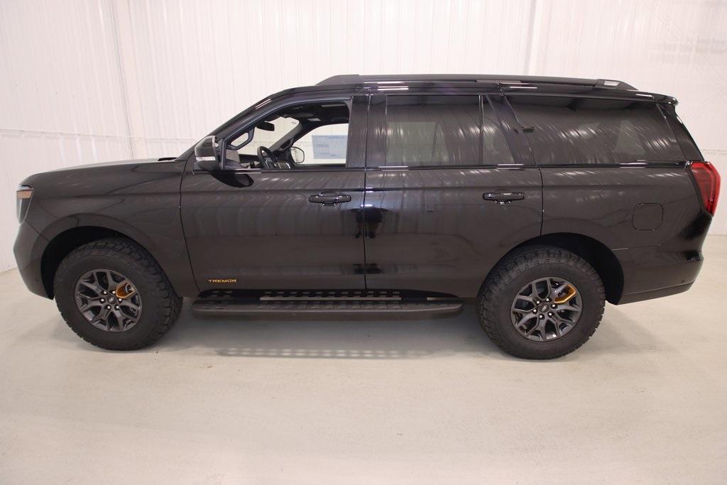 new 2025 Ford Expedition car, priced at $82,040
