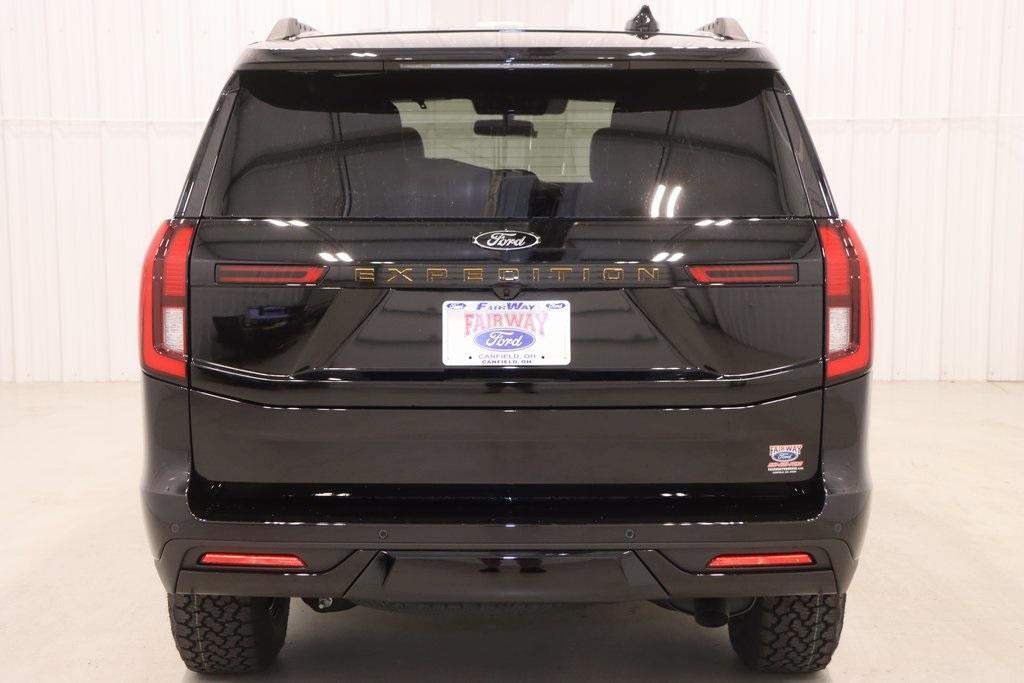 new 2025 Ford Expedition car, priced at $82,040