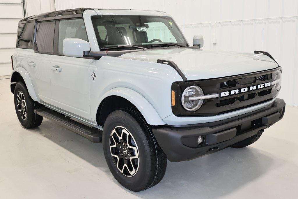 new 2024 Ford Bronco car, priced at $49,080