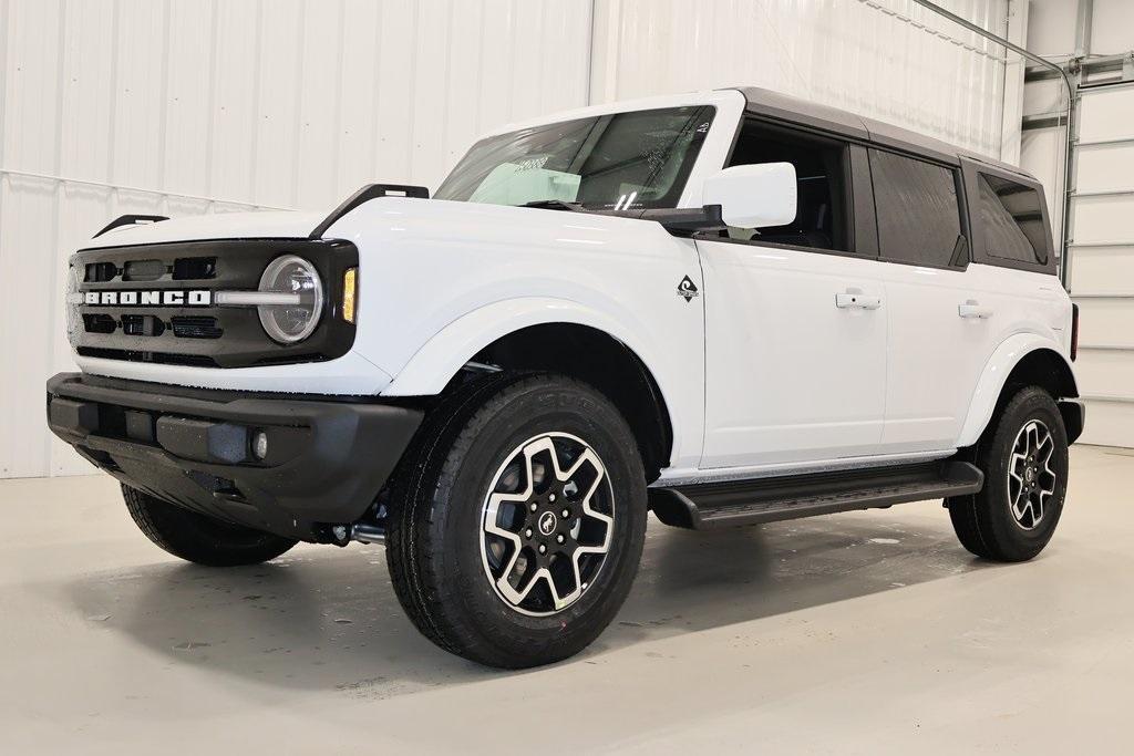 new 2025 Ford Bronco car, priced at $53,820