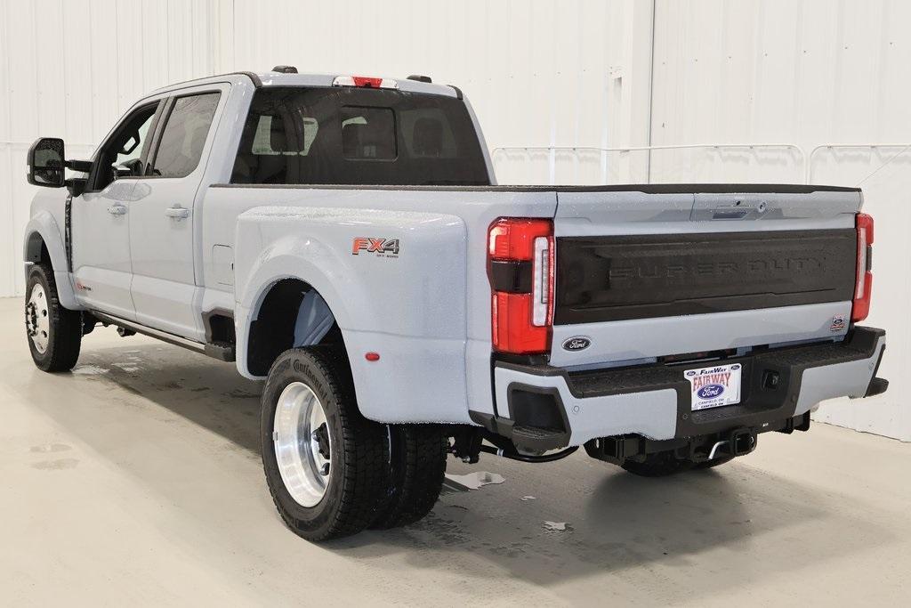 new 2025 Ford F-450 car, priced at $104,180