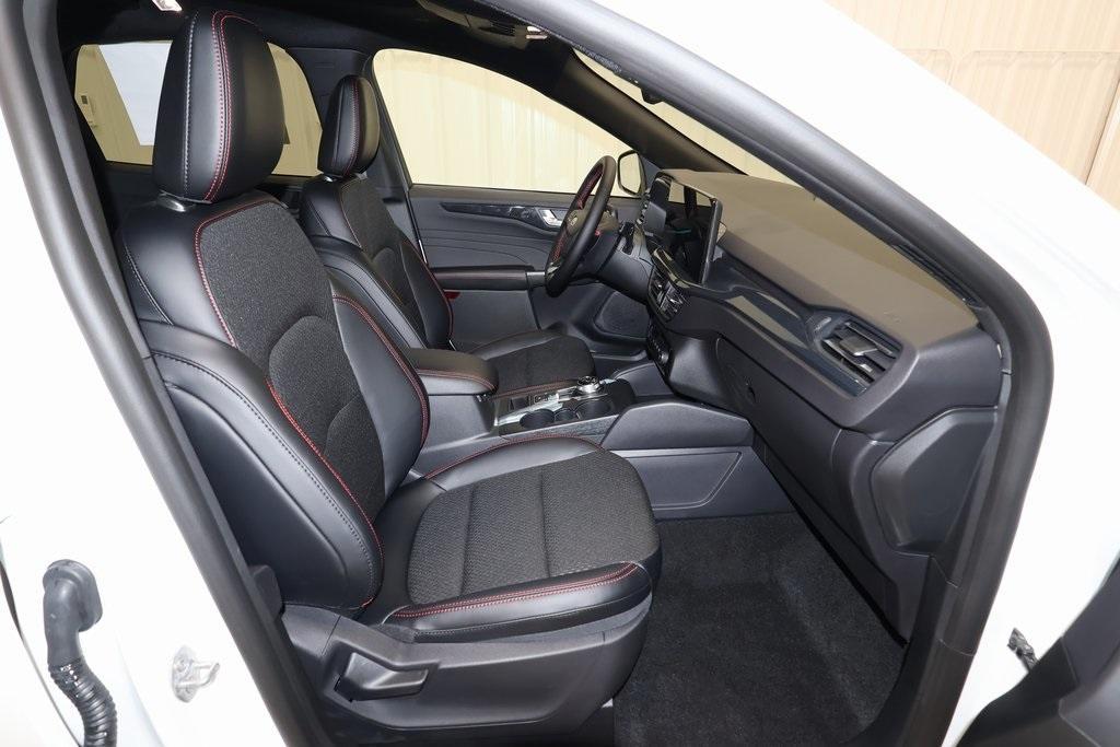 new 2025 Ford Escape car, priced at $33,470