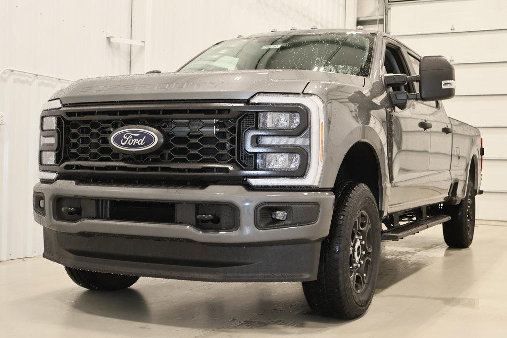 new 2024 Ford F-350 car, priced at $58,160