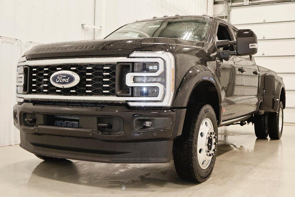 new 2025 Ford F-450 car, priced at $103,185