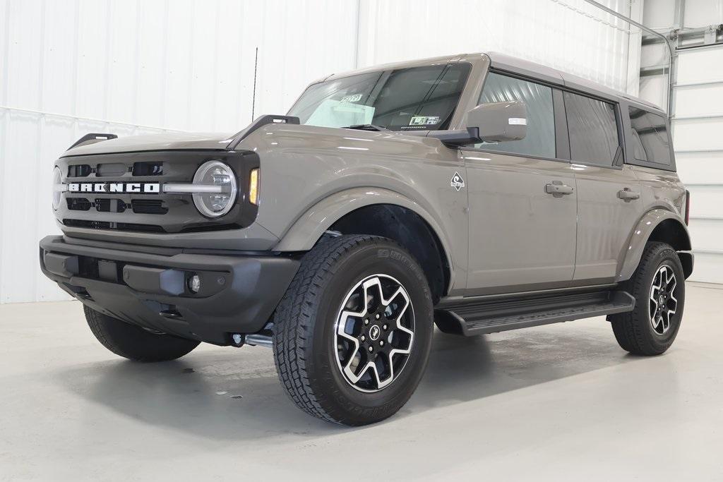 new 2025 Ford Bronco car, priced at $50,888