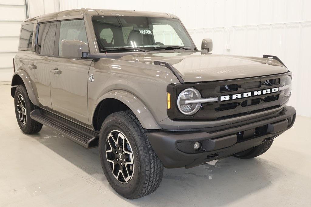 new 2025 Ford Bronco car, priced at $51,416