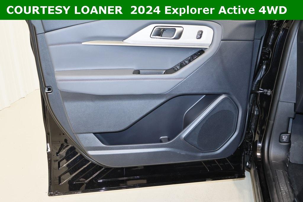 new 2025 Ford Explorer car, priced at $44,392