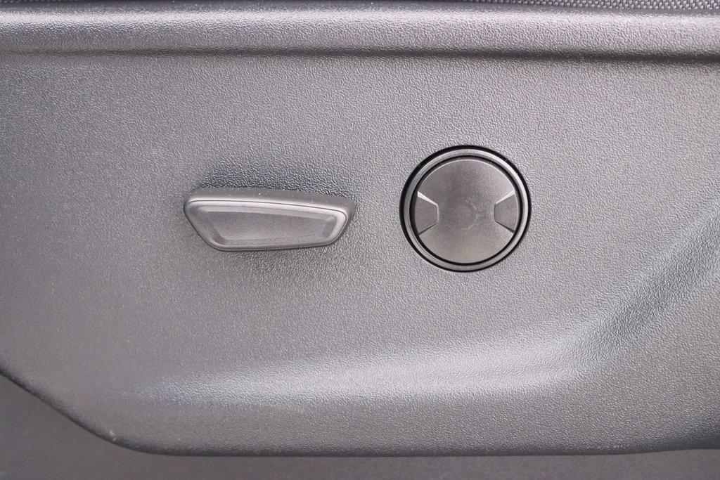 new 2025 Ford F-150 car, priced at $47,260