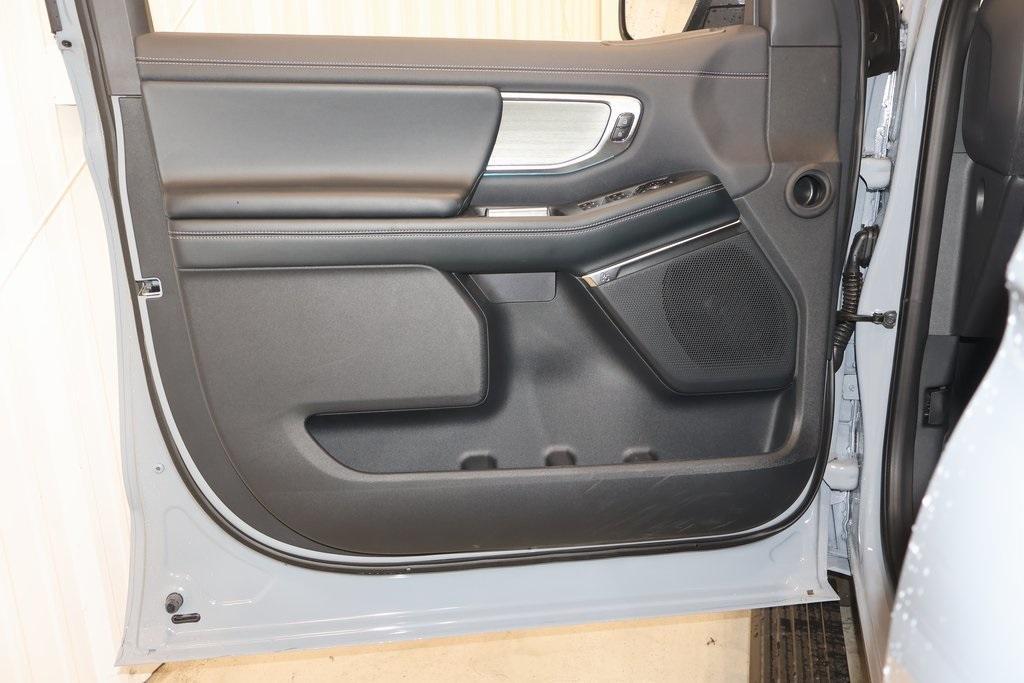 new 2025 Ford Expedition Max car, priced at $84,265