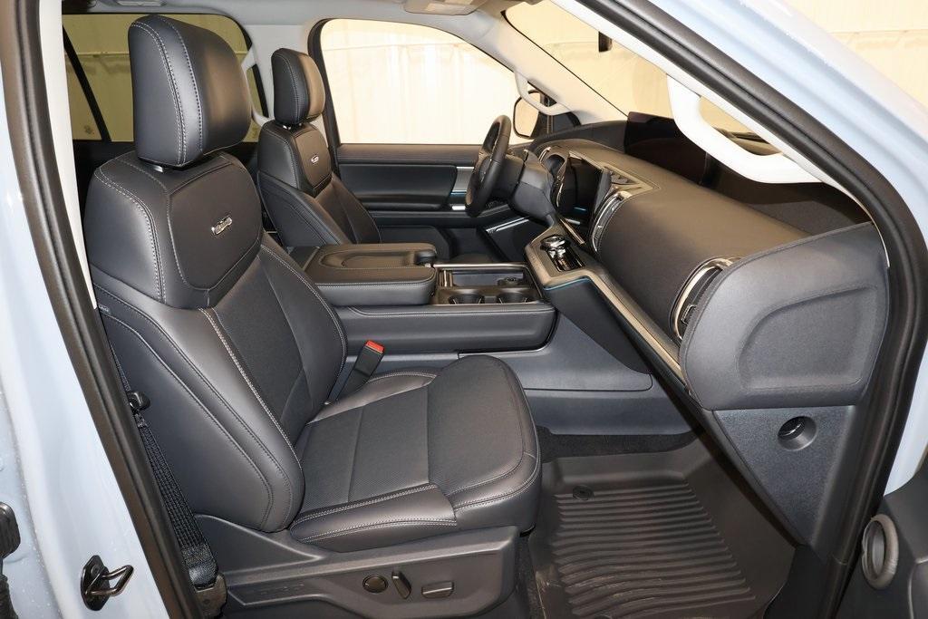 new 2025 Ford Expedition Max car, priced at $84,265
