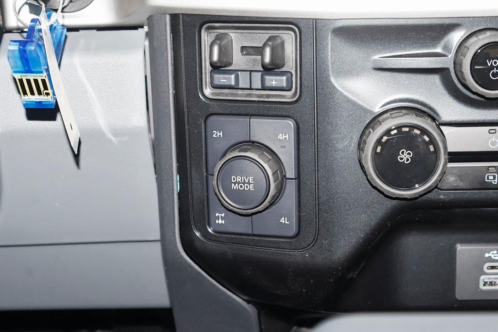 new 2025 Ford F-350 car, priced at $53,870